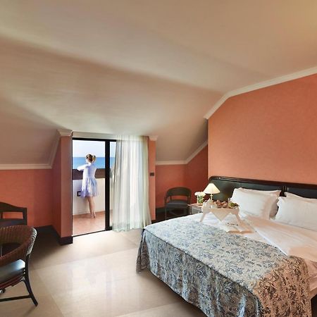 Hotel Schuhmann Paestum Exteriör bild