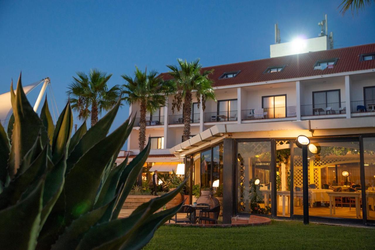 Hotel Schuhmann Paestum Exteriör bild