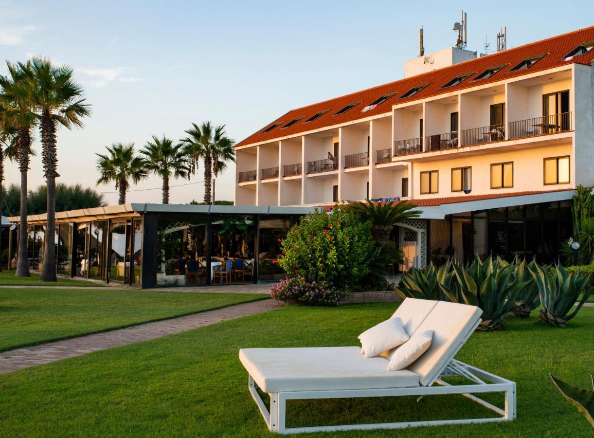 Hotel Schuhmann Paestum Exteriör bild