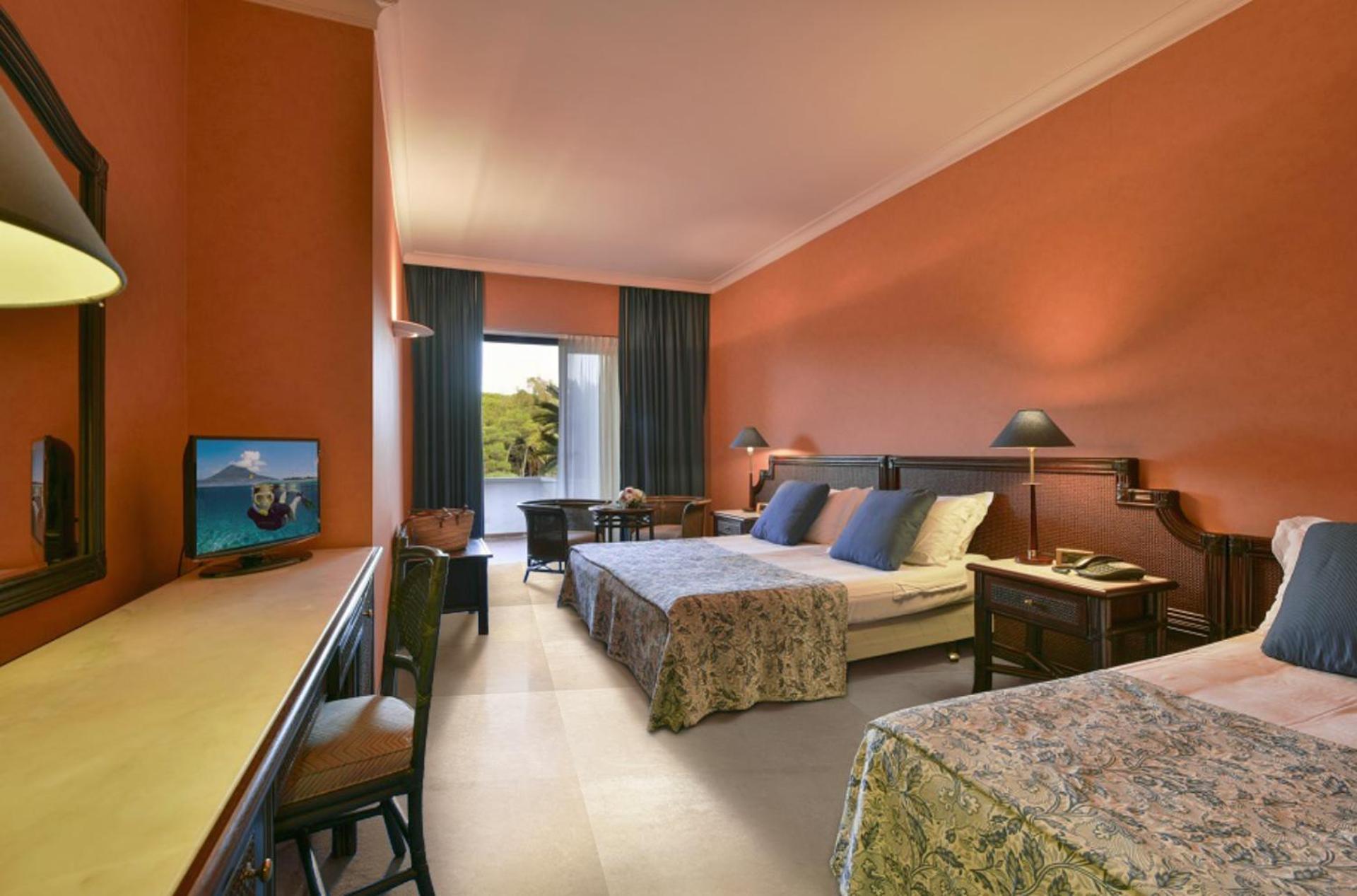Hotel Schuhmann Paestum Exteriör bild